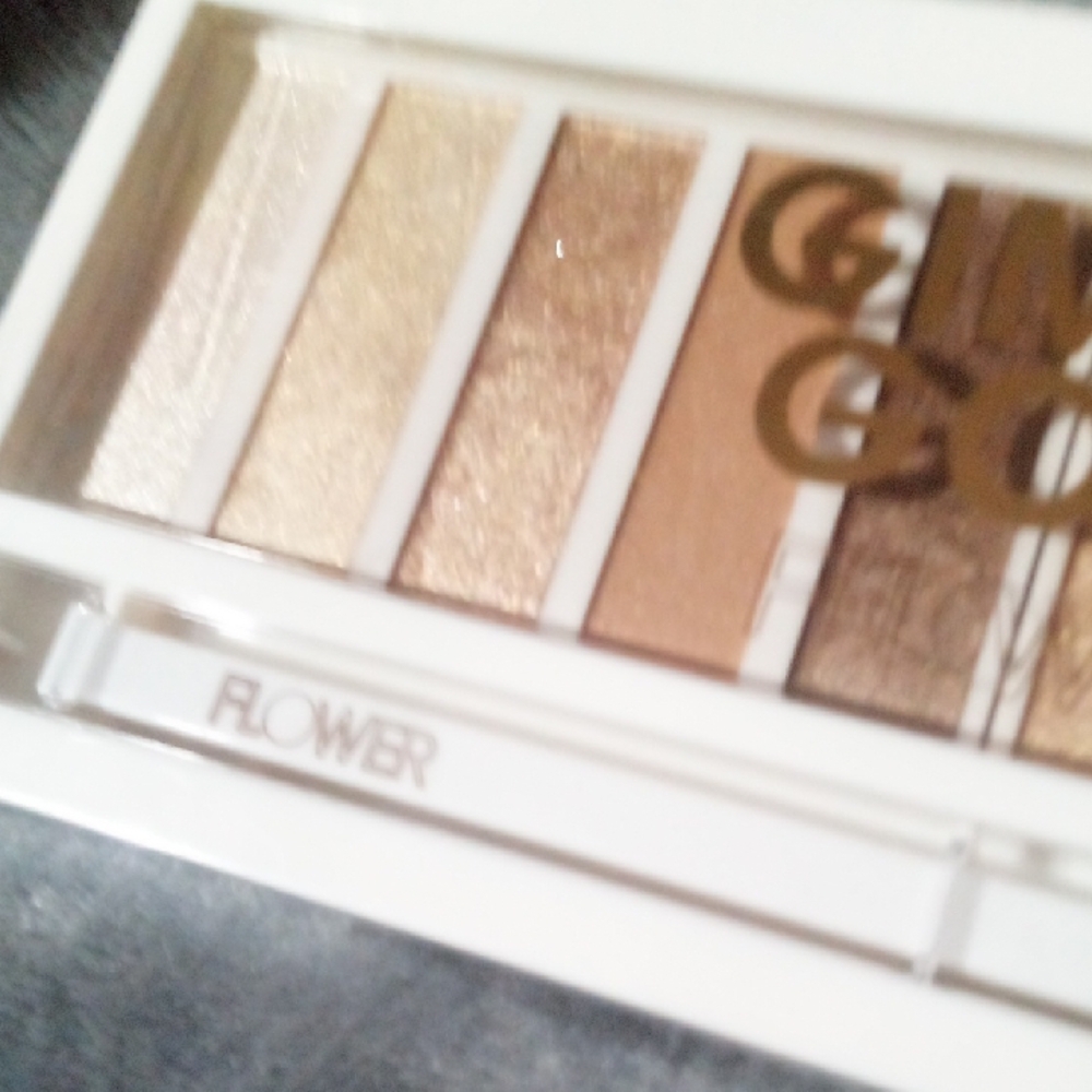 FLower NWT Gimme Gold Eyeshadow Palette - Gold and Brown Shades - Picture 2 of 5